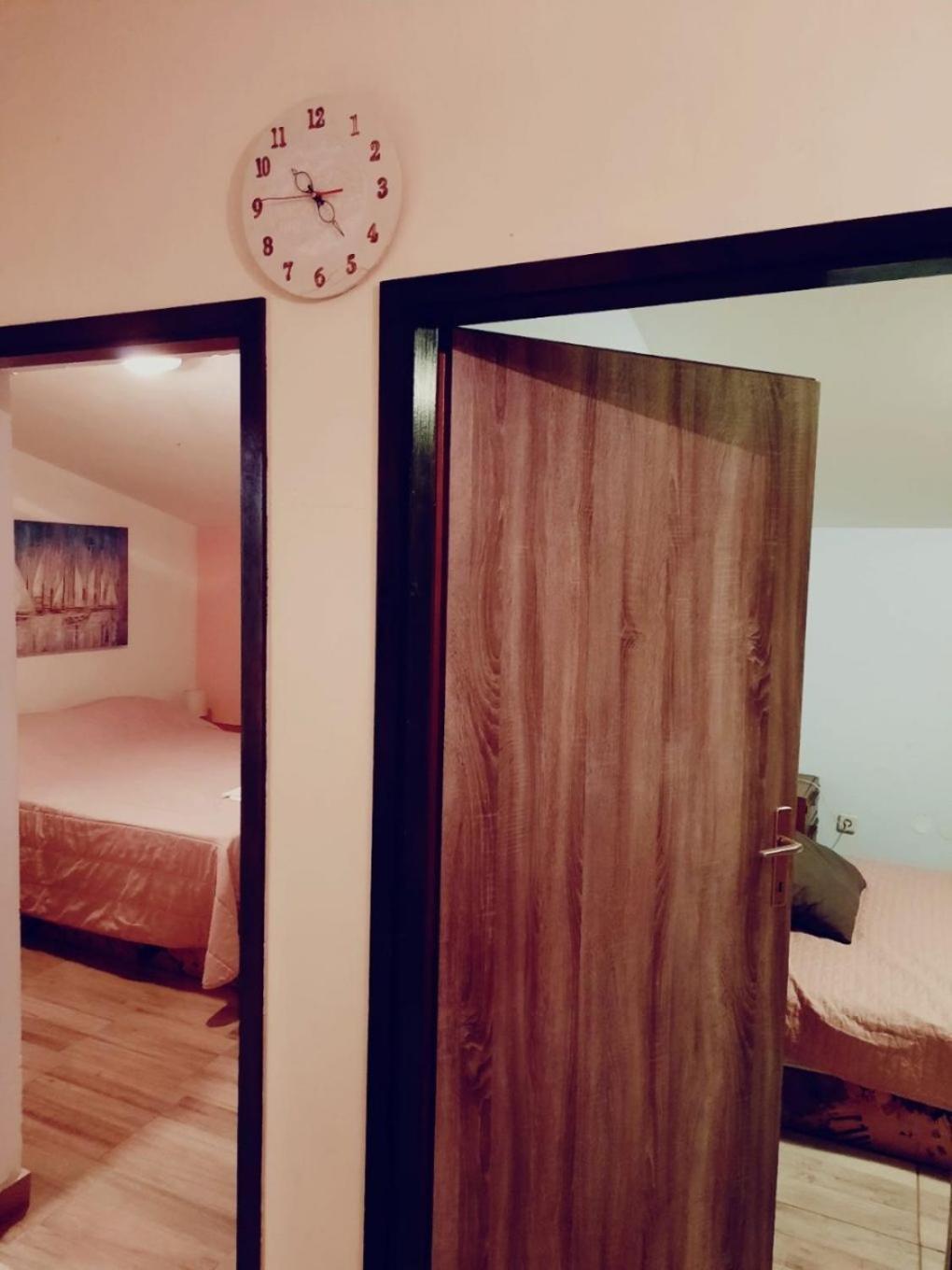 נין Apartments Visnja מראה חיצוני תמונה